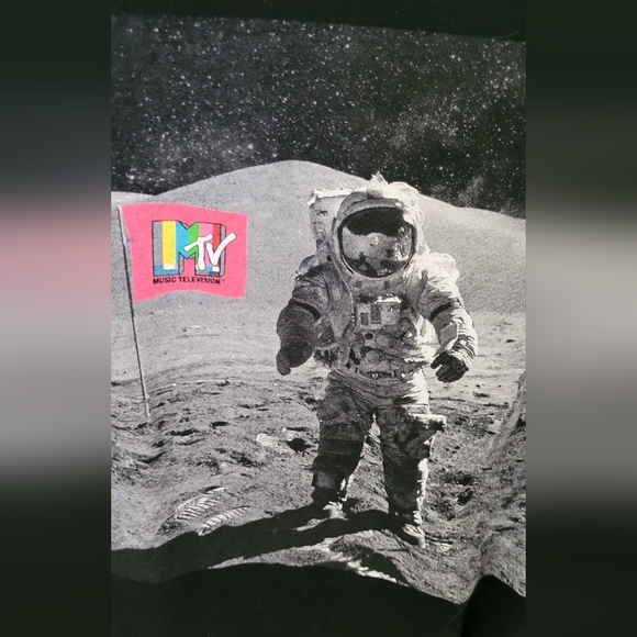 Mtv Graphic T-shirt - Picture 2 of 4